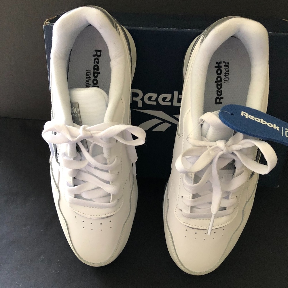 Women’s Reebok Size 7.5 White